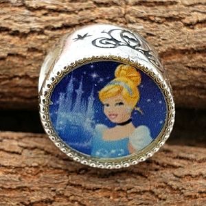 STUNNING STERLING SILVER DISNEY CINDERELLA CHARM!